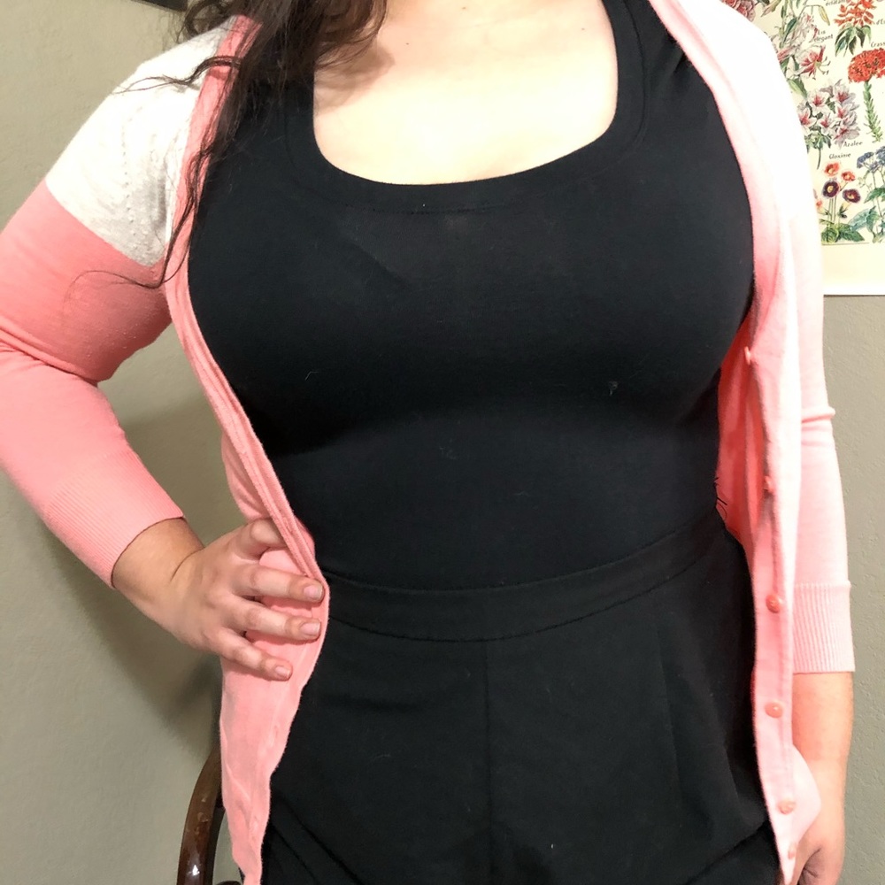 Adorable color block cardigan!